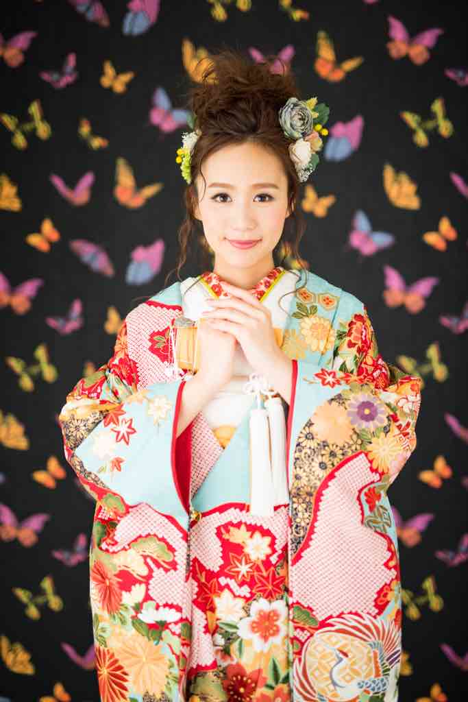 色打掛 着物 赤色 花柄メインの可愛い打掛（色打掛の似合う色は